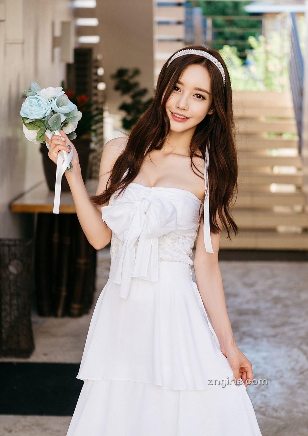 南韩美人孙允珠 唯美系吊带内衣三
