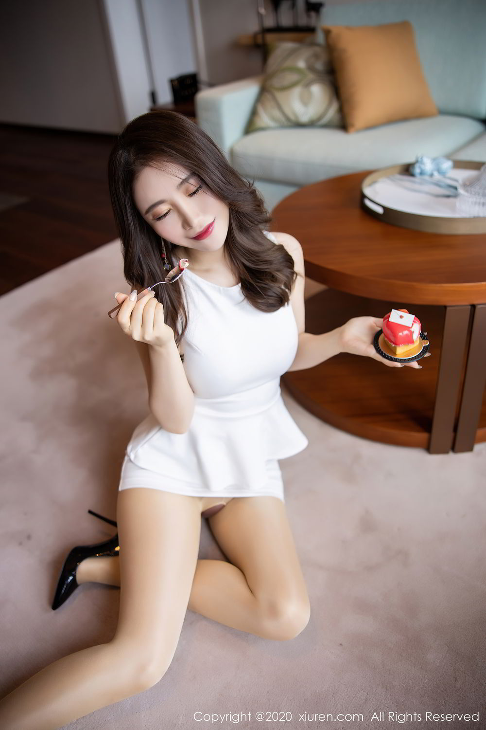 [XiuRen]高清写真图 2020.08.13 No.2441 绯月樱-Cherry