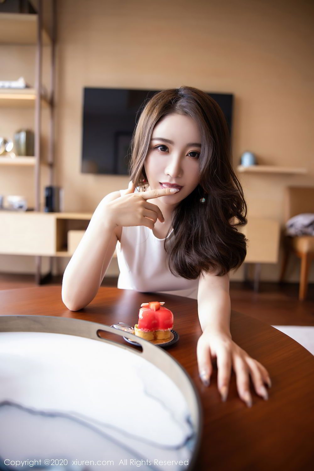 [XiuRen]高清写真图 2020.08.13 No.2441 绯月樱-Cherry