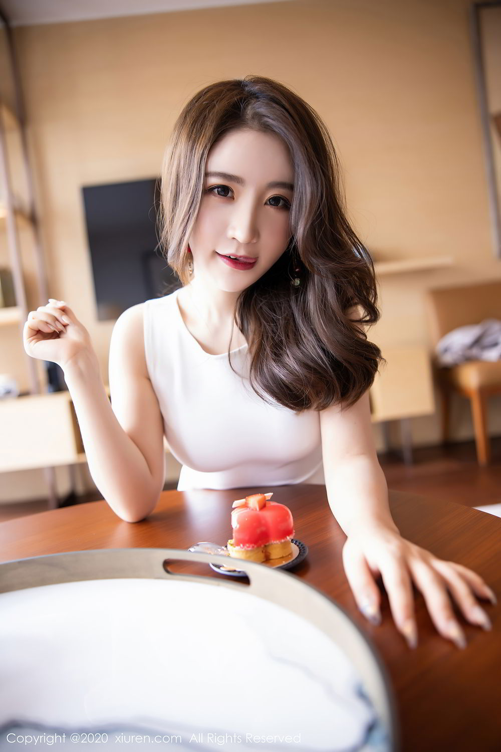 [XiuRen]高清写真图 2020.08.13 No.2441 绯月樱-Cherry