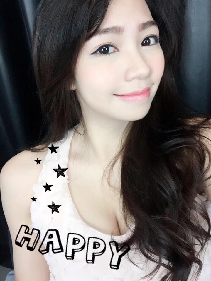 曾智希 伊林新生甜美长腿女模正妹