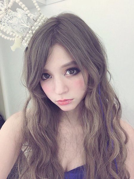 瑛茉茉莉(瑛茉ジャスミン) 备受瞩目的混血正妹
