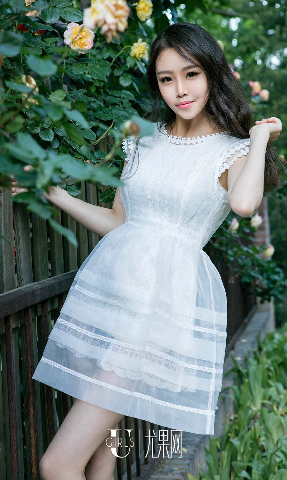 李姊乐 [爱尤物]高清写真图VOL.384 学妹的诱惑