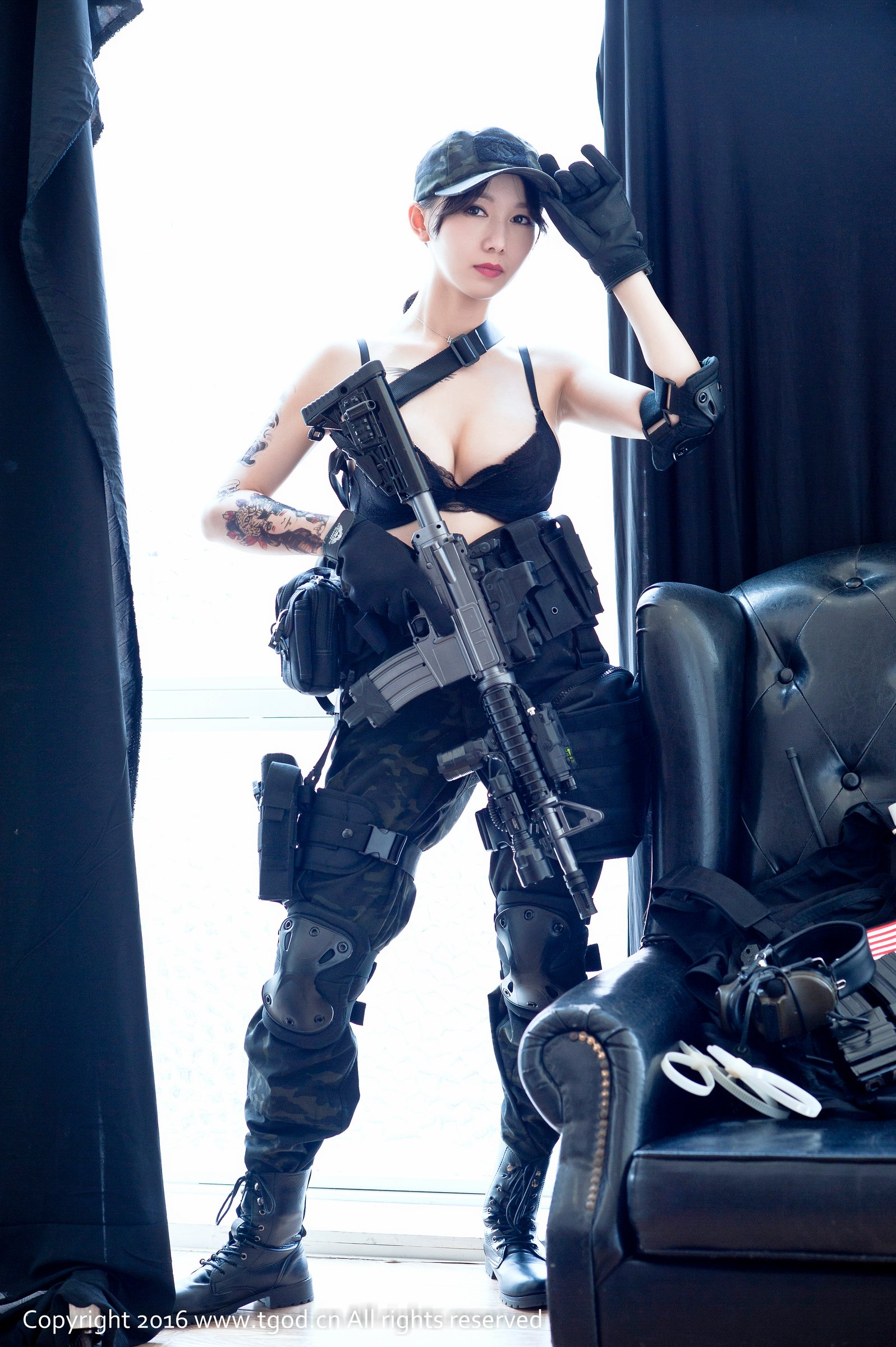 展如 [TGOD推女神]高清写真图长枪待发等君到