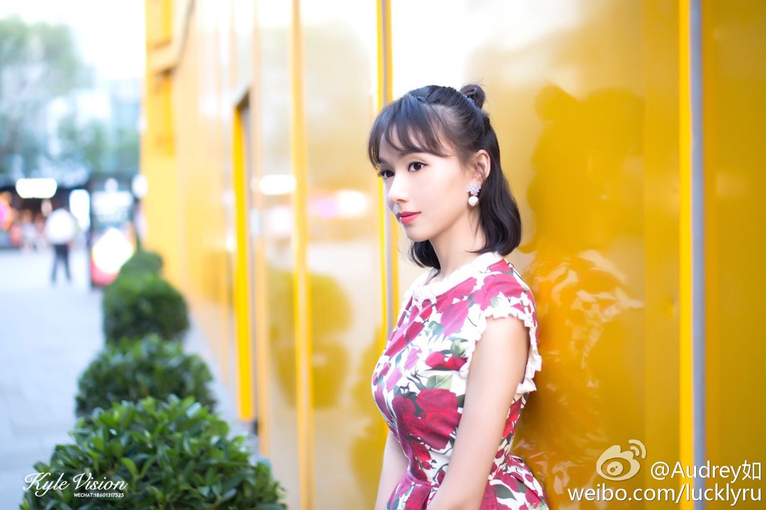 气质美女Audrey如 清爽街拍唯美家居