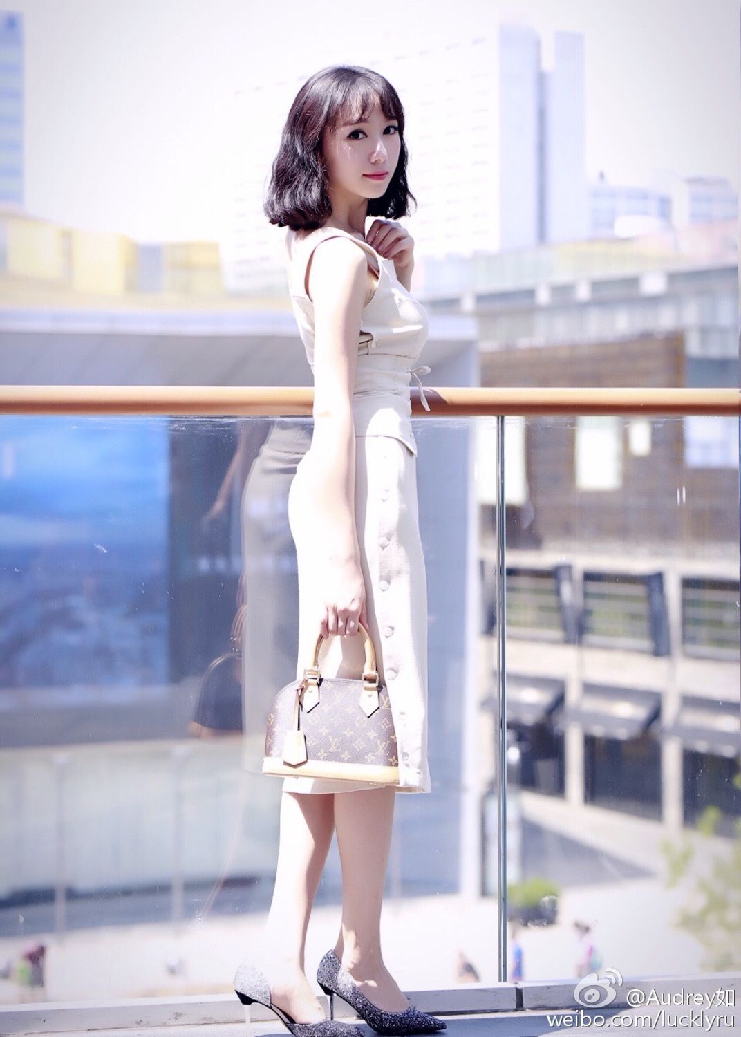 气质美女Audrey如 清爽街拍唯美家居