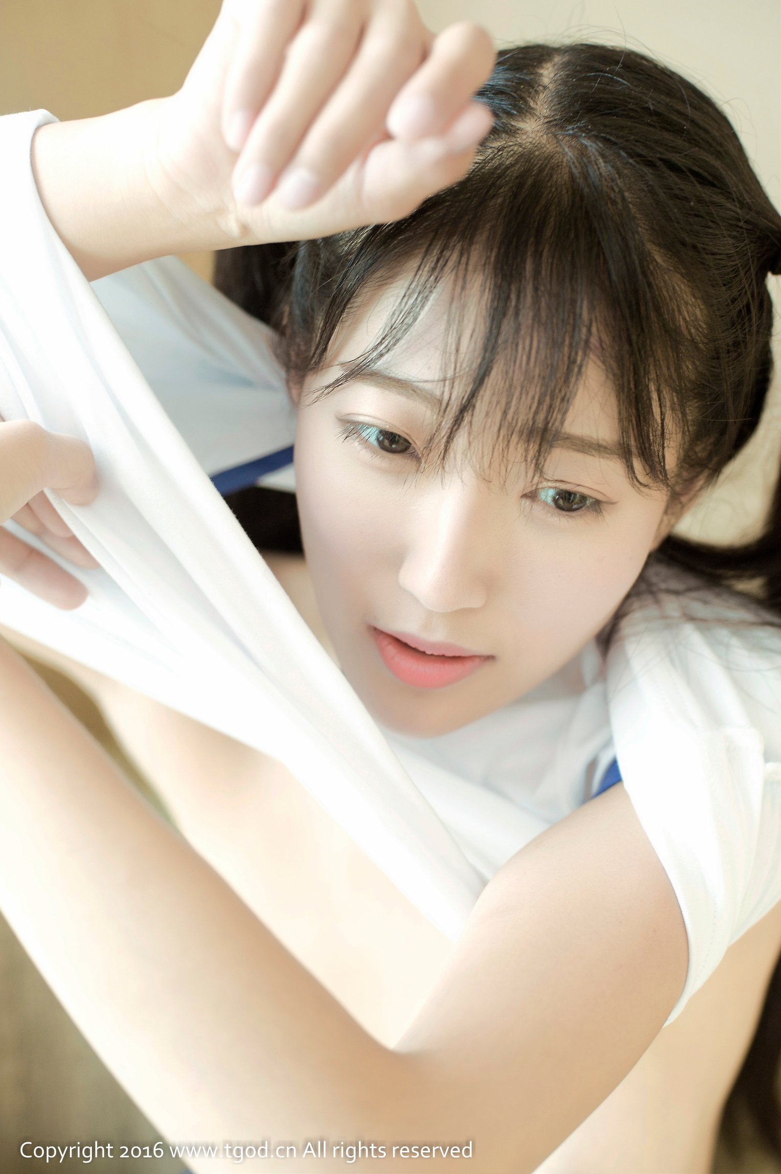 Uki奶糖 [TGOD推女神]高清写真图邻家姑娘