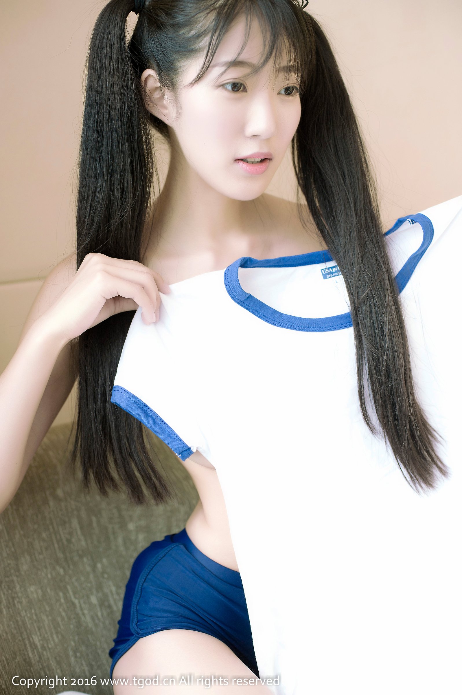 Uki奶糖 [TGOD推女神]高清写真图邻家姑娘