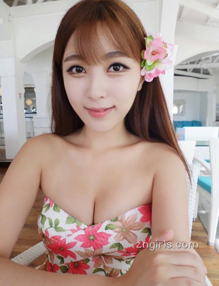 金赛拉(김세라) 南韩极品美胸美腿车模