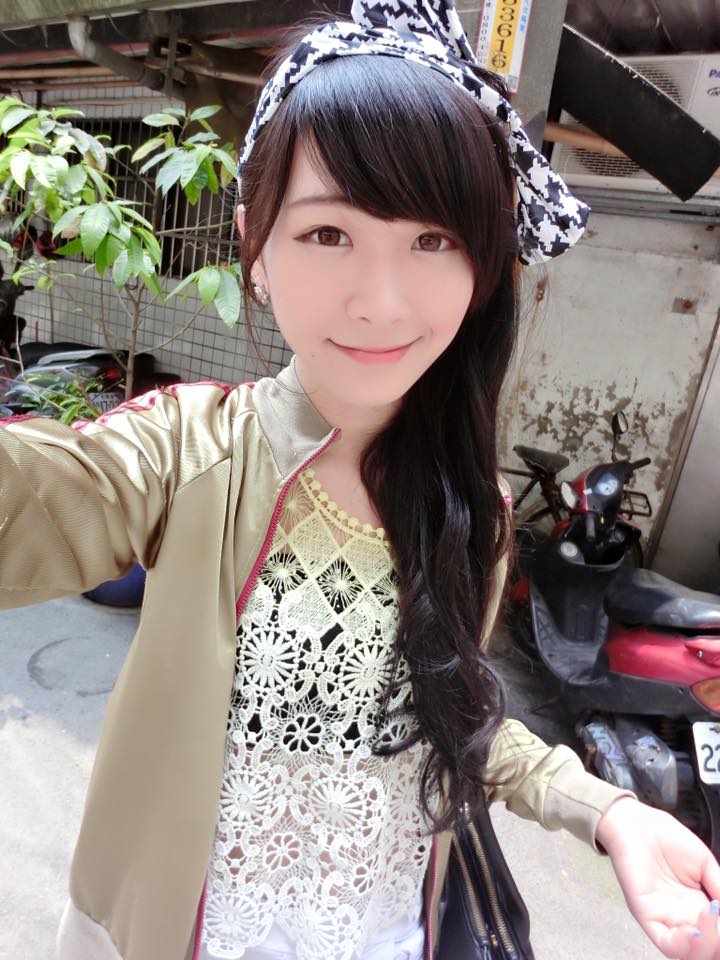 陆子玄 娇小玲珑的外拍主播