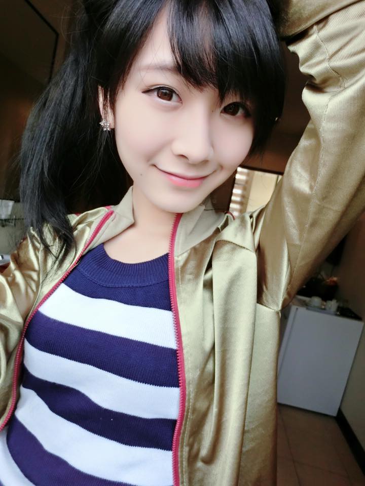 陆子玄 娇小玲珑的外拍主播
