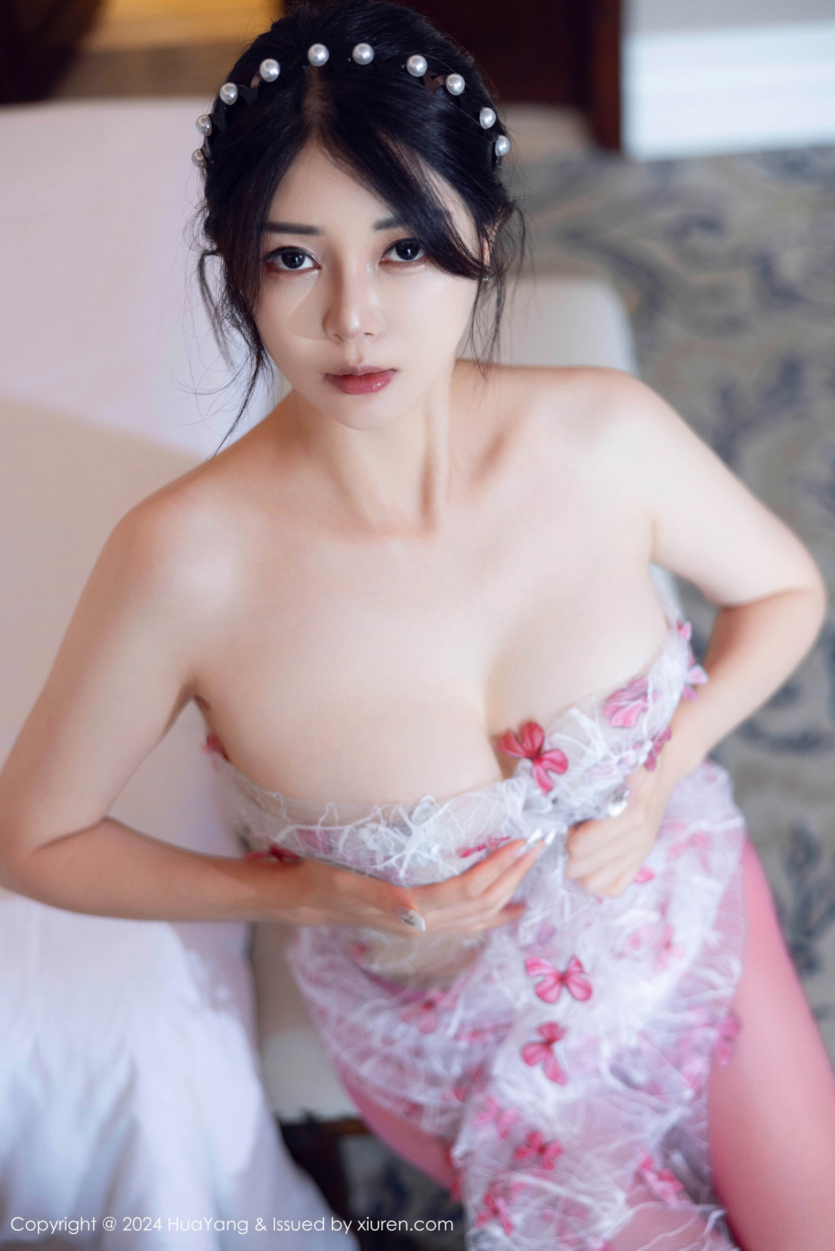 [HuaYang]高清写真图 2024.09.12 VOL.606 凯竹Quinn 黑丝美臀