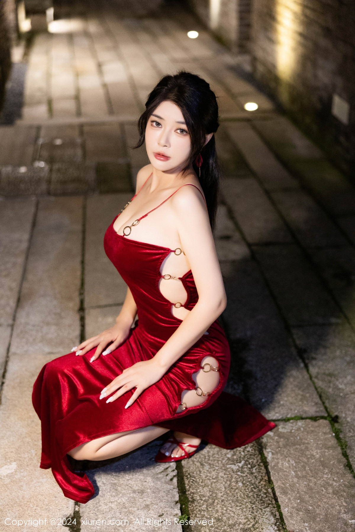 [XiuRen]高清写真图 2024.10.22 No.9327 凯竹Quinn 长裙美腿