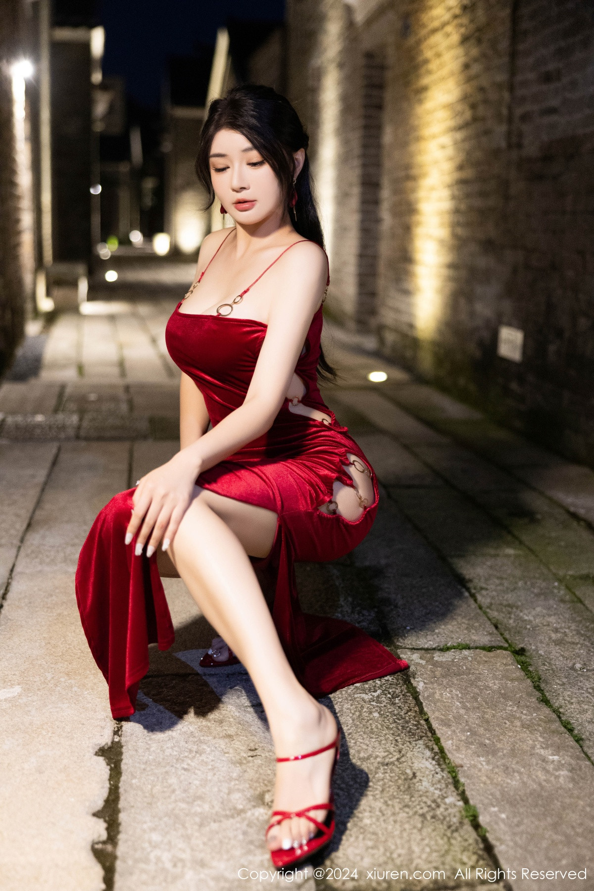 [XiuRen]高清写真图 2024.10.22 No.9327 凯竹Quinn 长裙美腿