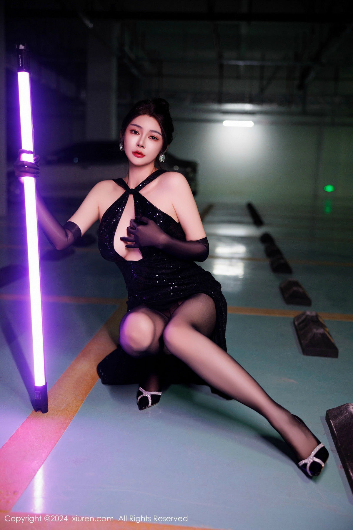 [XiuRen]高清写真图 2024.11.27 No.9512 凯竹Quinn 黑丝美臀