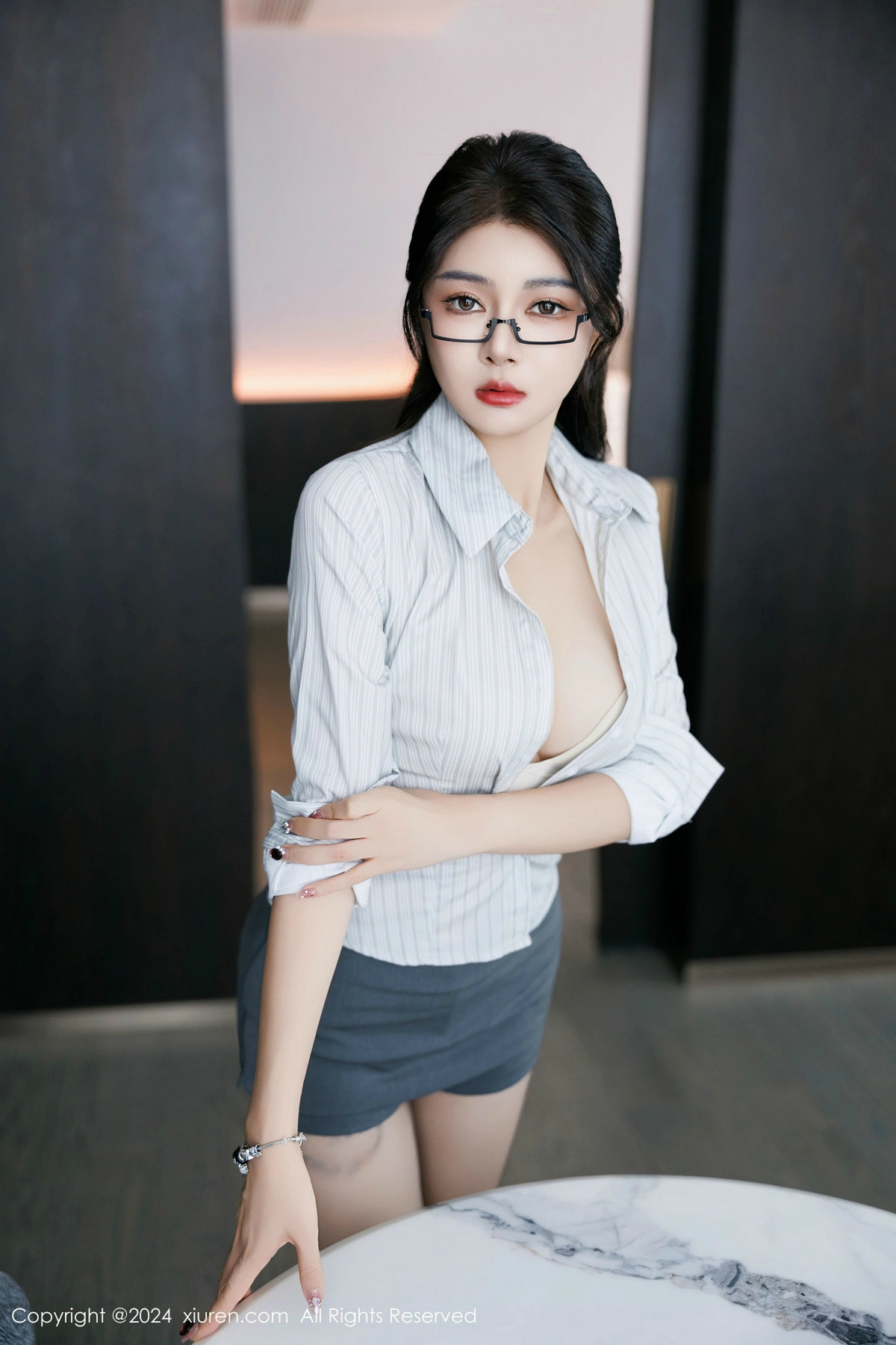 [XiuRen]高清写真图 2024.12.17 No.9611 凯竹Quinn 黑丝美腿