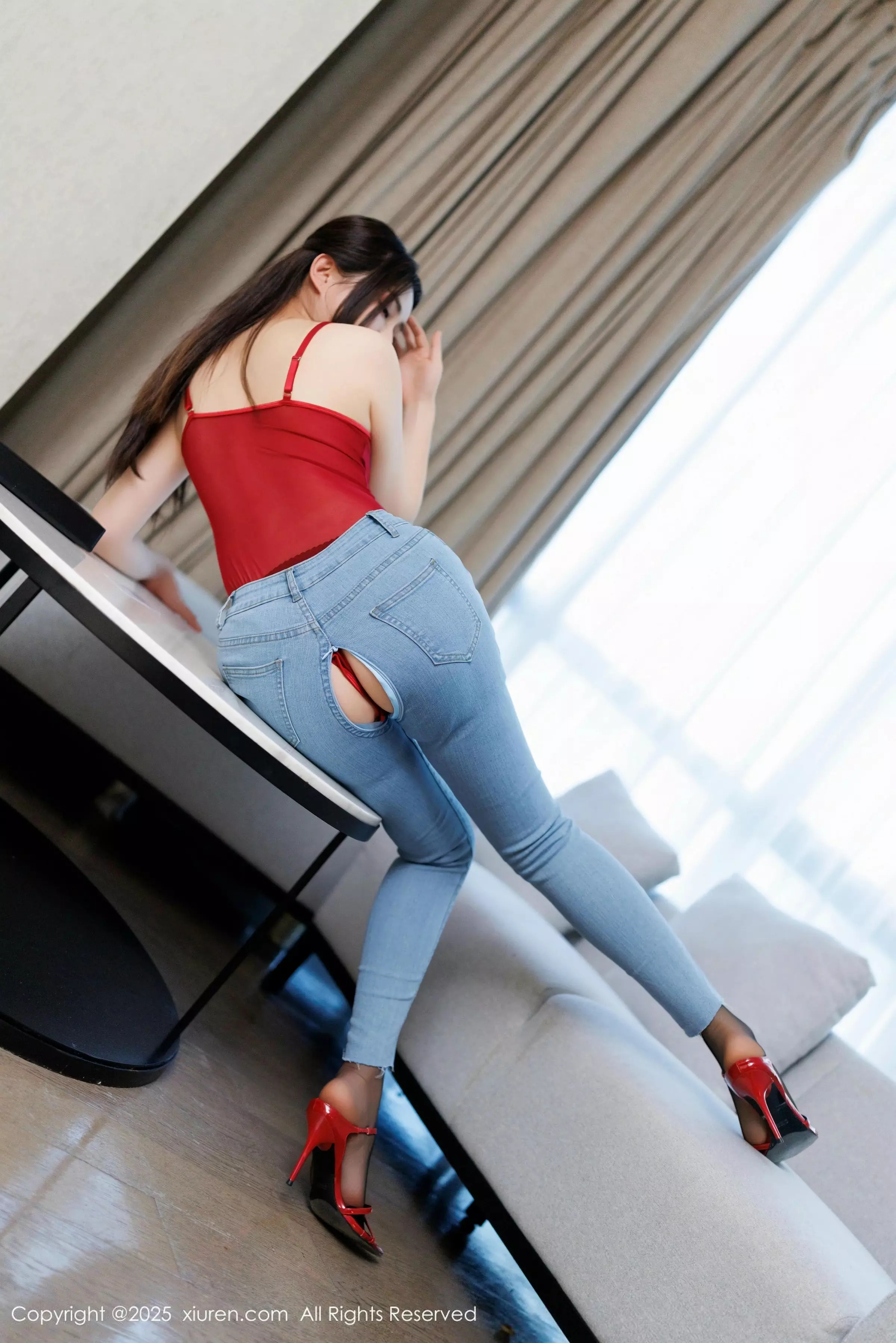 [XiuRen]高清写真图 2025.03.31 No.10090 凯竹Quinn 红色情趣