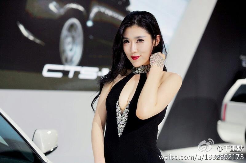 于墨默 重庆时尚之星美人车模