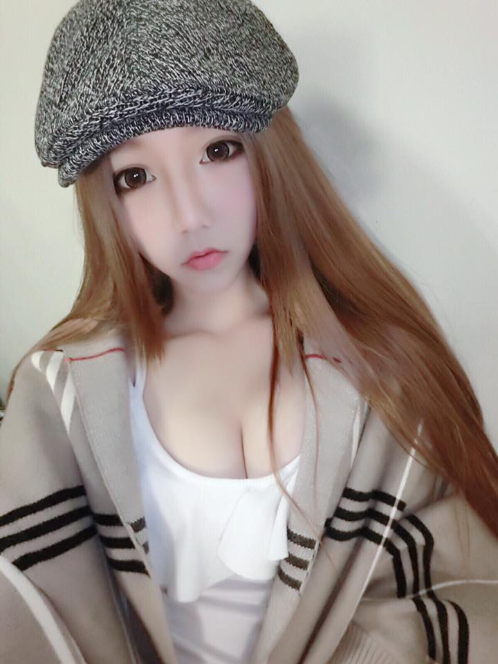 吴心慈 洋娃娃般的正妹也有如此好身材