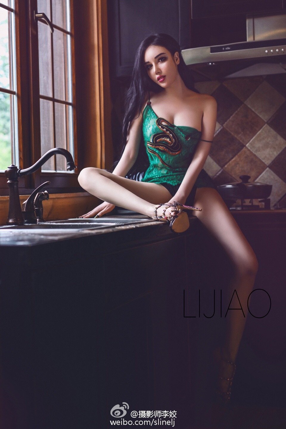 孙依宁 微博超诱人艺术写真图