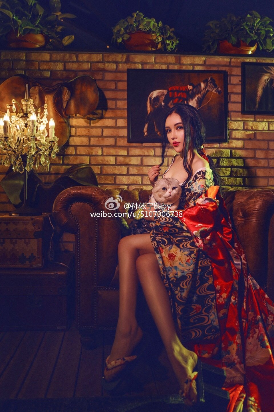 孙依宁 微博超诱人艺术写真图