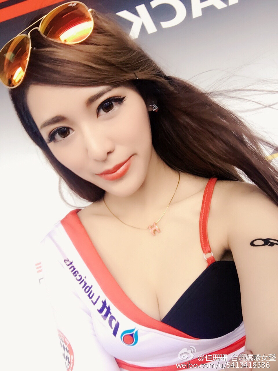 傲娇甜心(佳珊珊) 水汪汪的大眼正妹车模