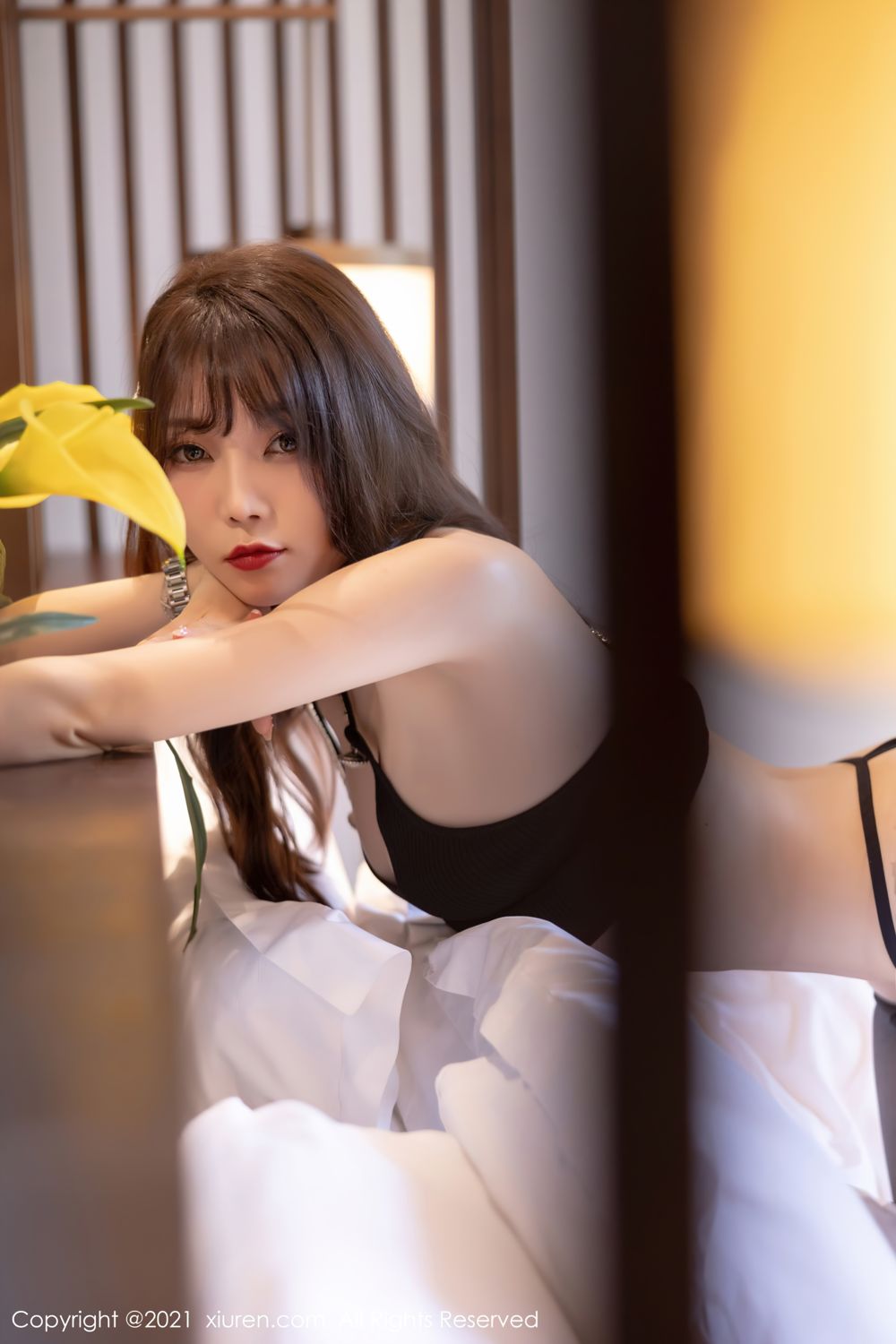 全民女神芝芝Booty 典雅多姿的吊裙