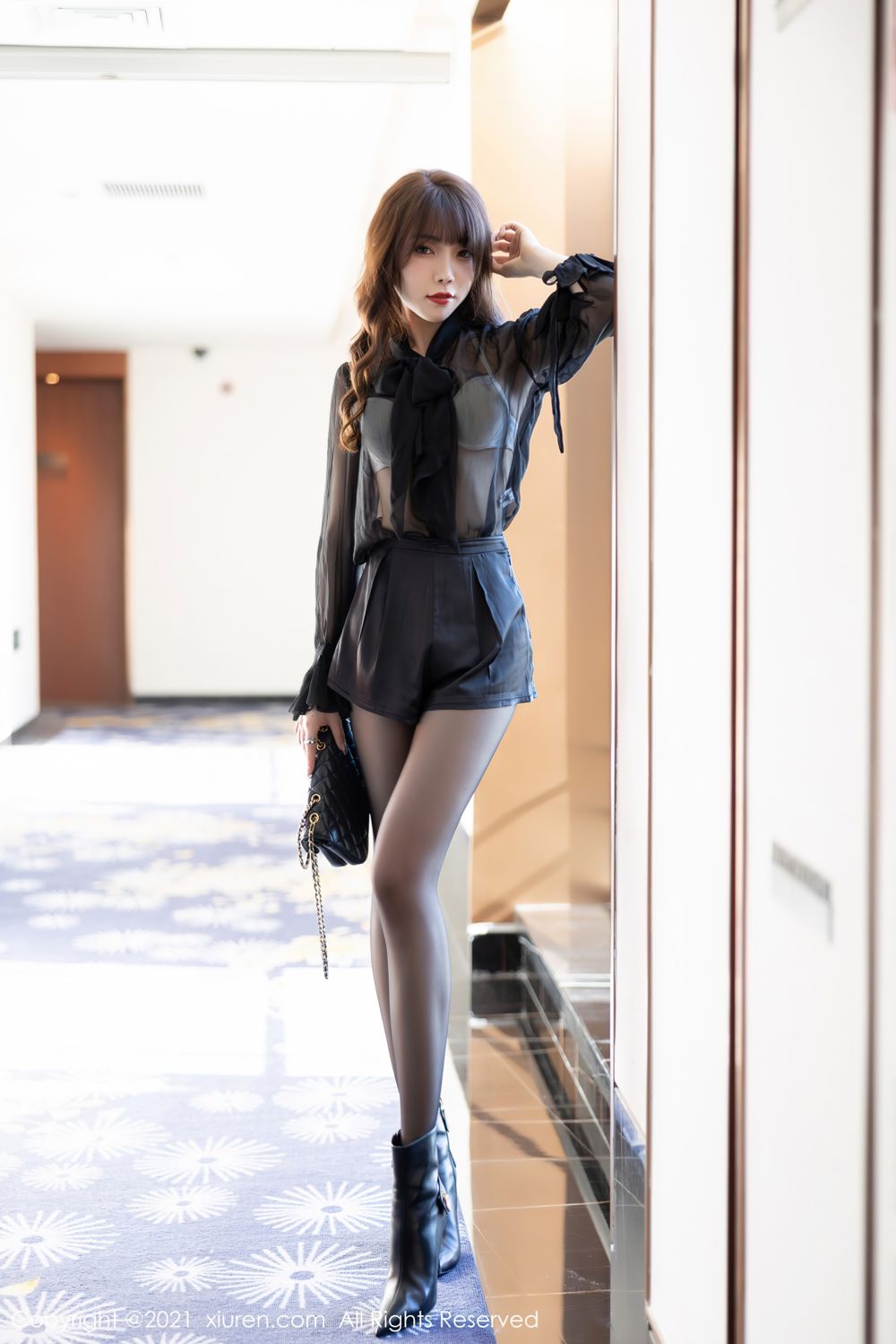 [XiuRen]高清写真图 2021.10.25 No.4114 芝芝Booty