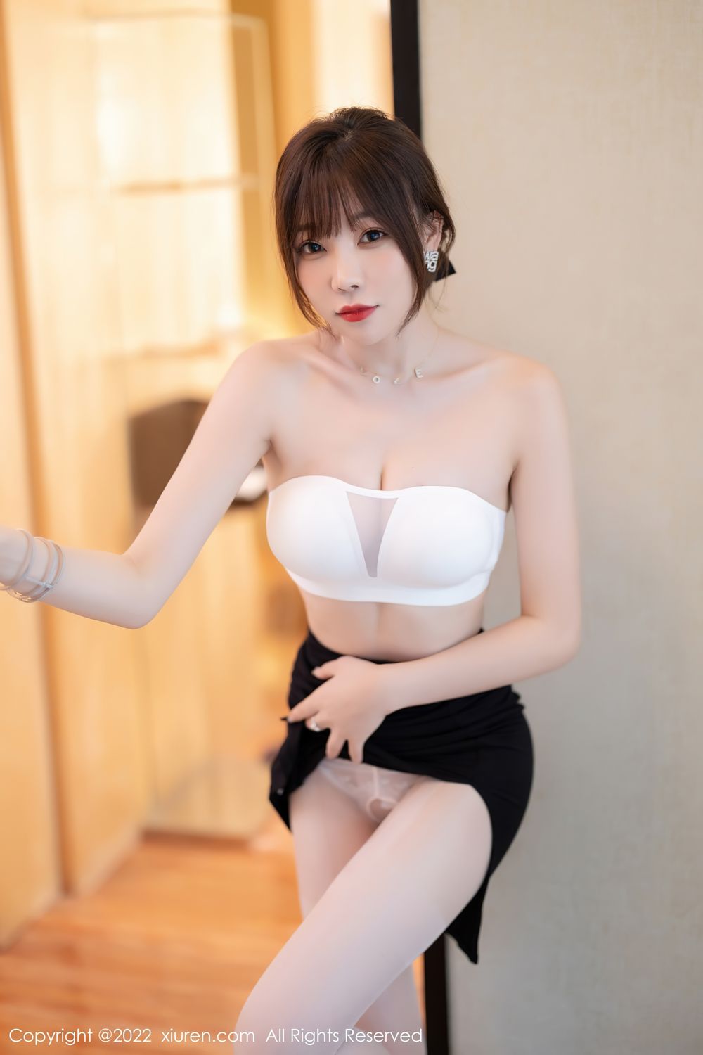 [XiuRen]高清写真图 2022.08.26 No.5500 徐莉芝Booty