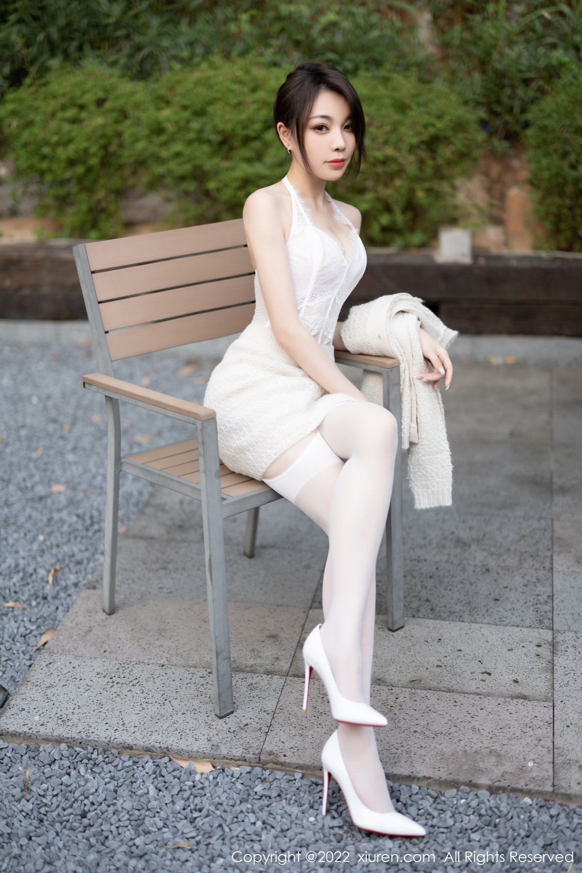 [XiuRen]高清写真图 2022.11.18 No.5880 徐莉芝Booty 丝袜美腿