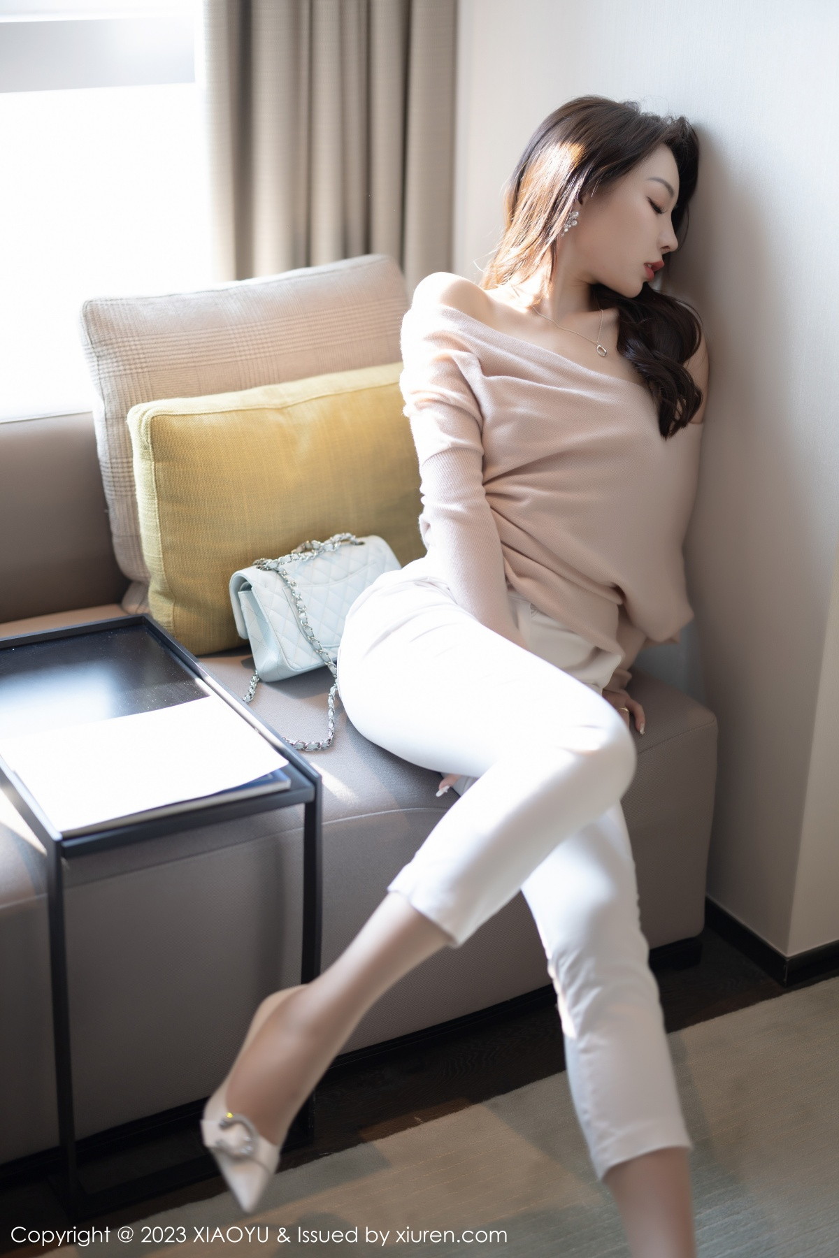 [XIAOYU]高清写真图 2023.01.05 VOL.940 徐莉芝Booty 美腿丝袜