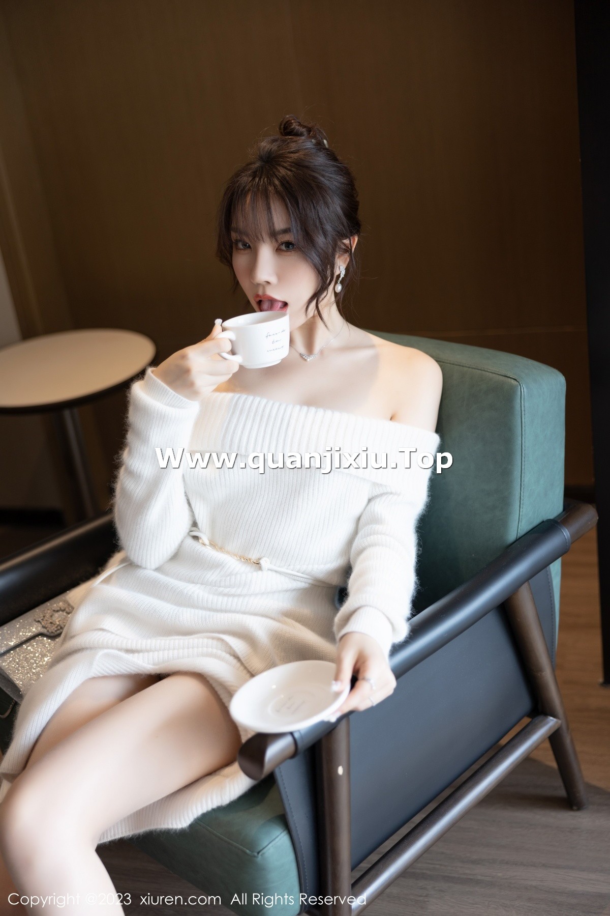 [XiuRen]高清写真图 2023.01.13 No.6132 徐莉芝Booty 温泉美腿