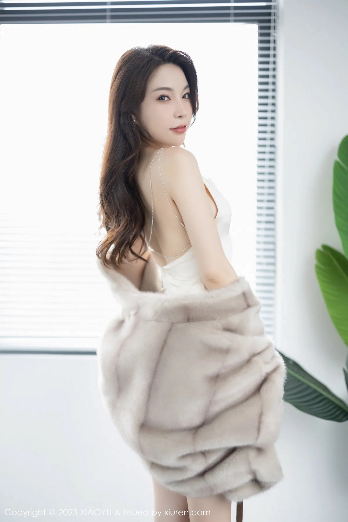 [XIAOYU]高清写真图 2023.02.07 VOL.960 徐莉芝Booty 短裙美腿