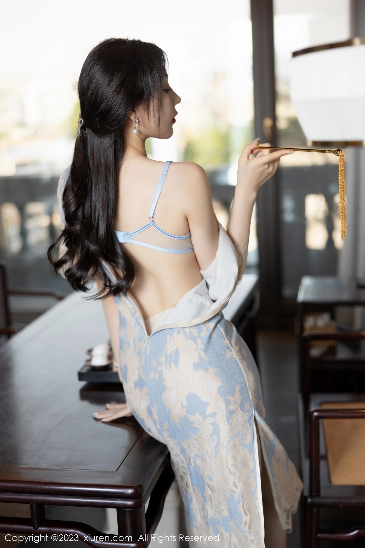 [XiuRen]高清写真图 2023.03.17 No.6434 徐莉芝Booty 旗袍美腿