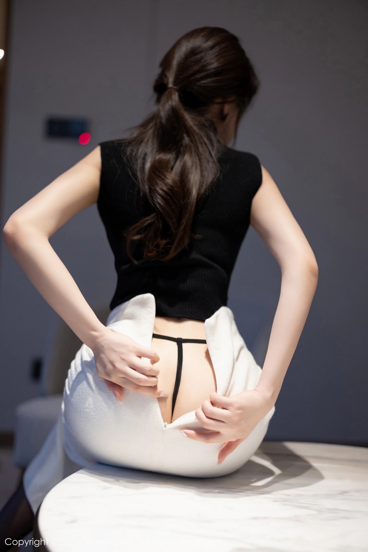 [XiuRen]高清写真图 2023.03.27 No.6480 徐莉芝Booty 黑丝美腿