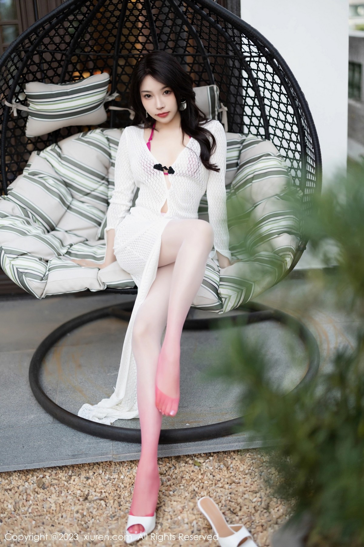 [XiuRen]高清写真图 2023.04.07 No.6540 徐莉芝Booty 美腿丝袜