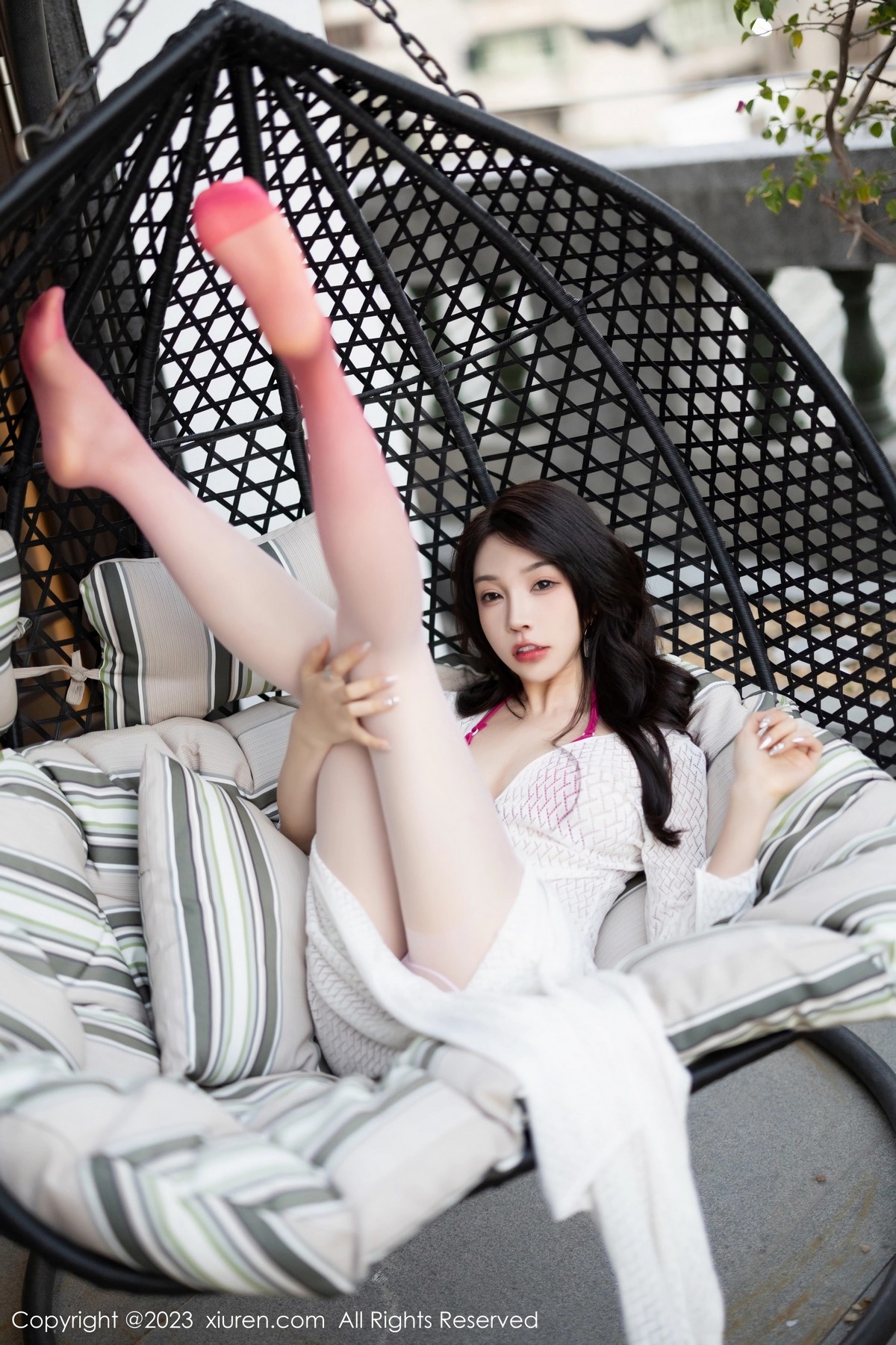 [XiuRen]高清写真图 2023.04.07 No.6540 徐莉芝Booty 美腿丝袜