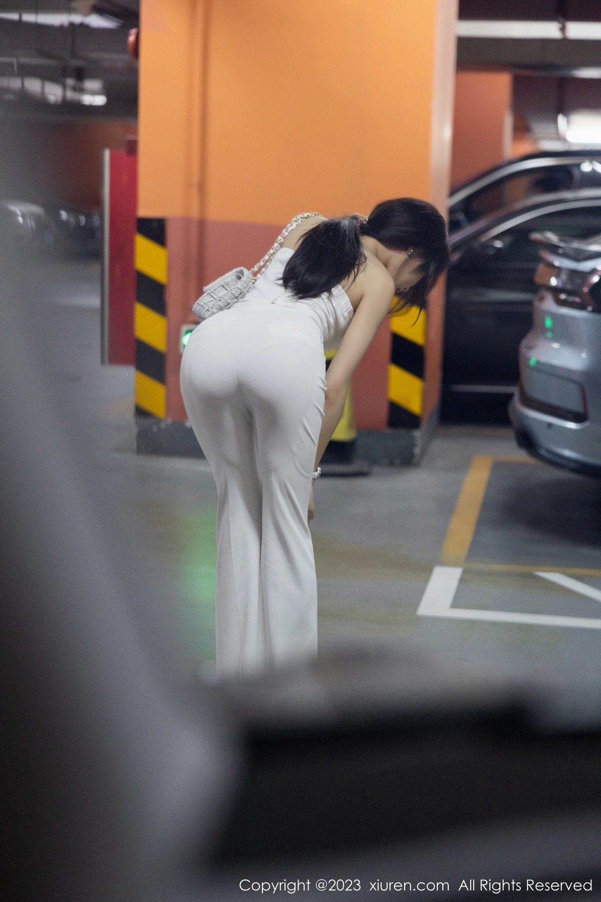 [XiuRen]高清写真图 2023.04.24 No.6628 徐莉芝Booty 时尚美腿