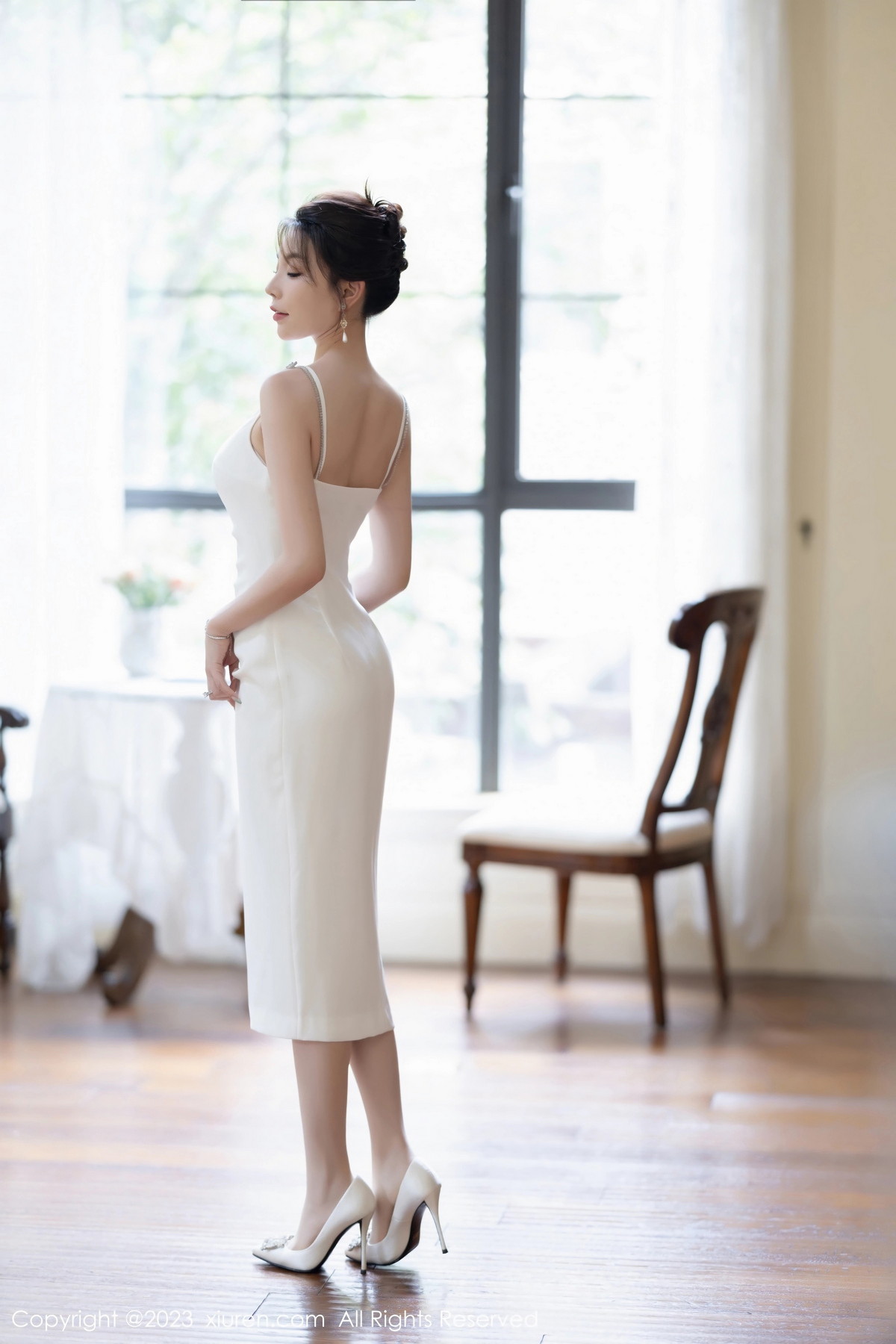 [XiuRen]高清写真图 2023.07.28 No.7155 徐莉芝Booty 长裙美腿