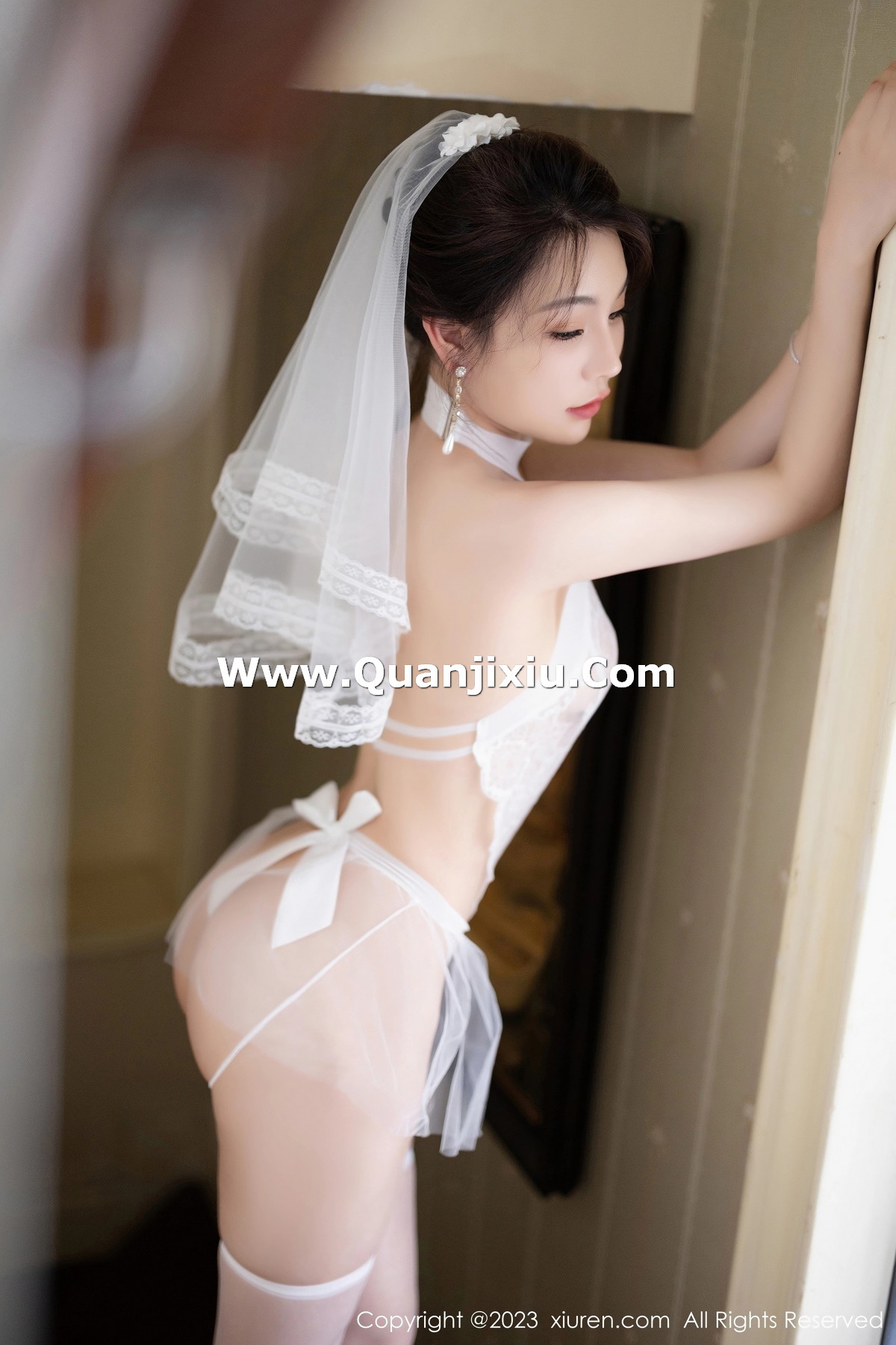 [XiuRen]高清写真图 2023.07.28 No.7155 徐莉芝Booty 长裙美腿