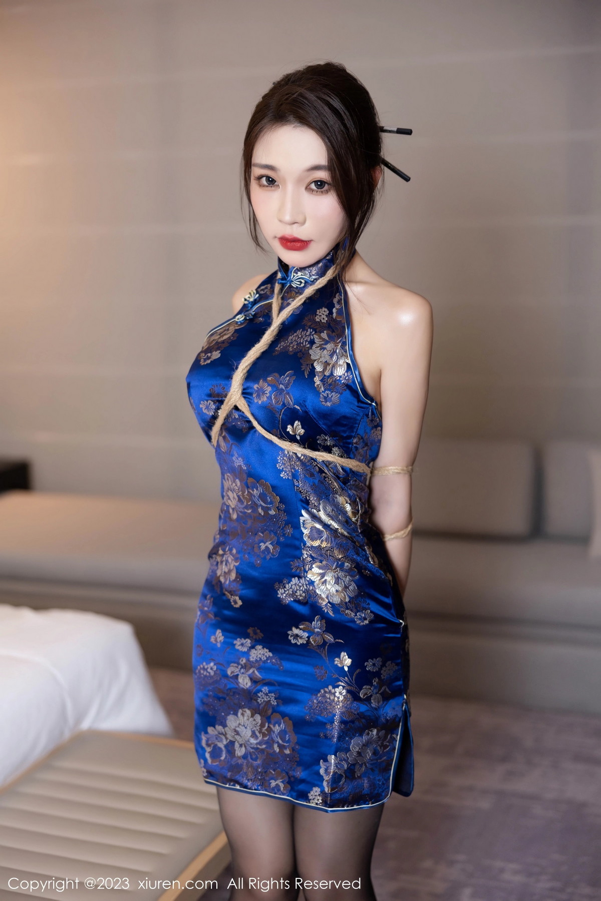 [XiuRen]高清写真图 2023.09.27 No.7453 徐莉芝Booty 旗袍美腿