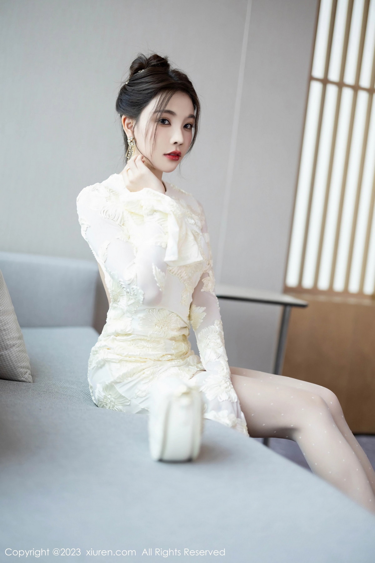 [XiuRen]高清写真图 2023.10.08 No.7476 徐莉芝Booty 美腿丝袜
