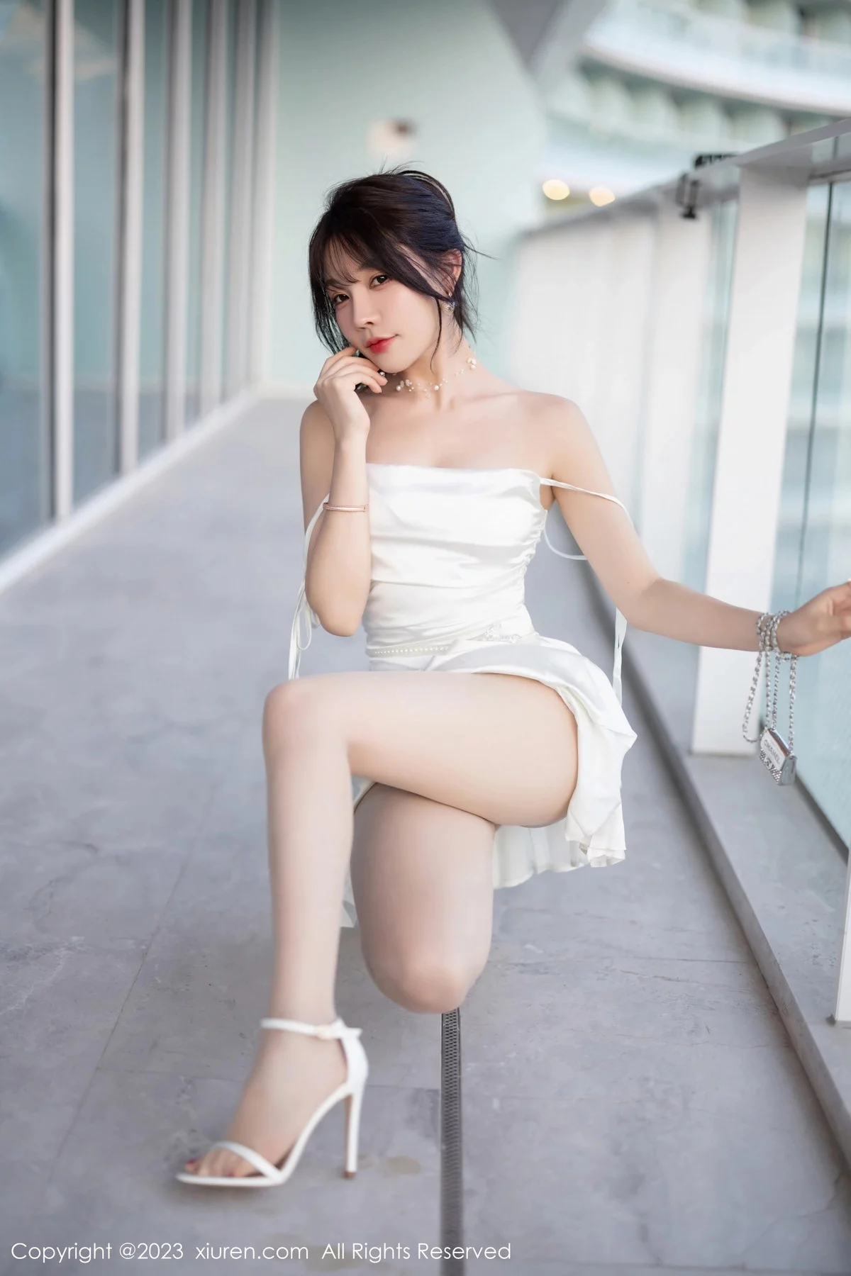 [XiuRen]高清写真图 2023.12.29 No.7889 徐莉芝Booty 丝袜美腿