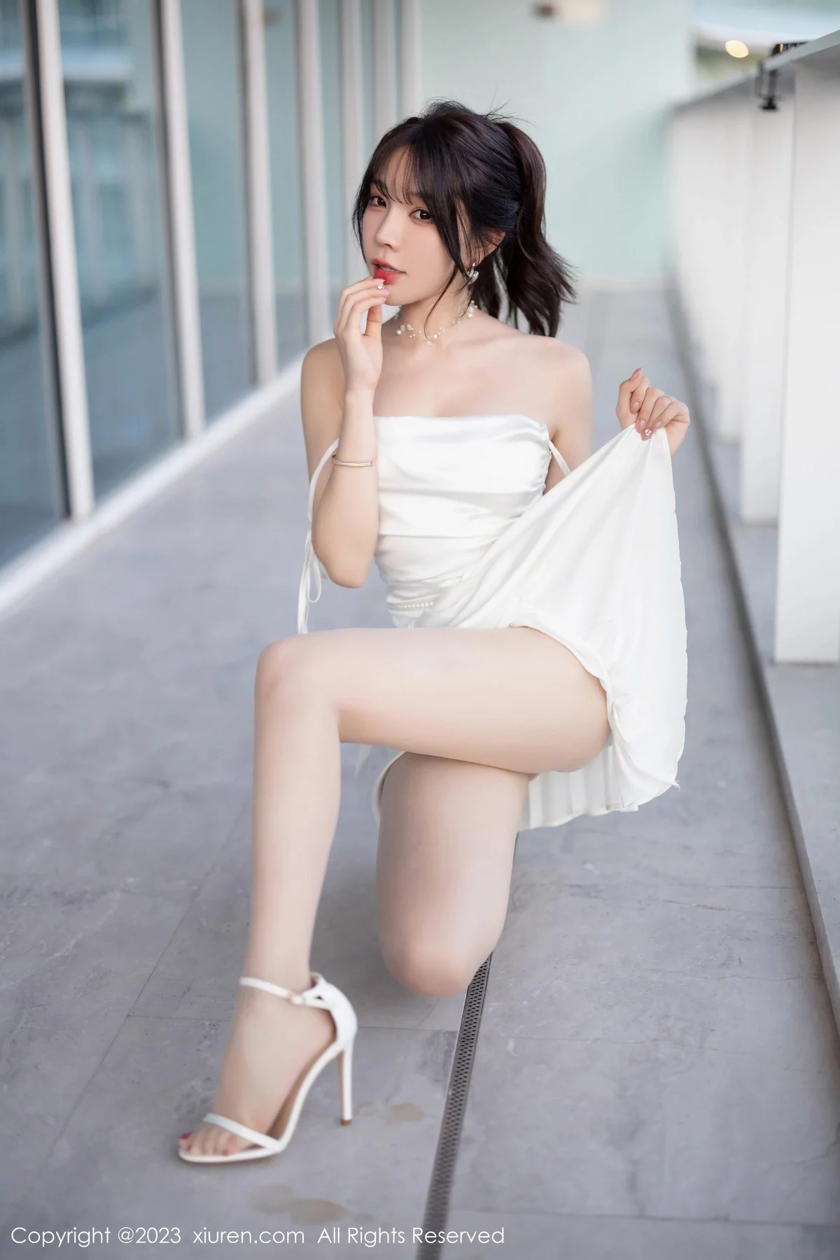 [XiuRen]高清写真图 2023.12.29 No.7889 徐莉芝Booty 丝袜美腿