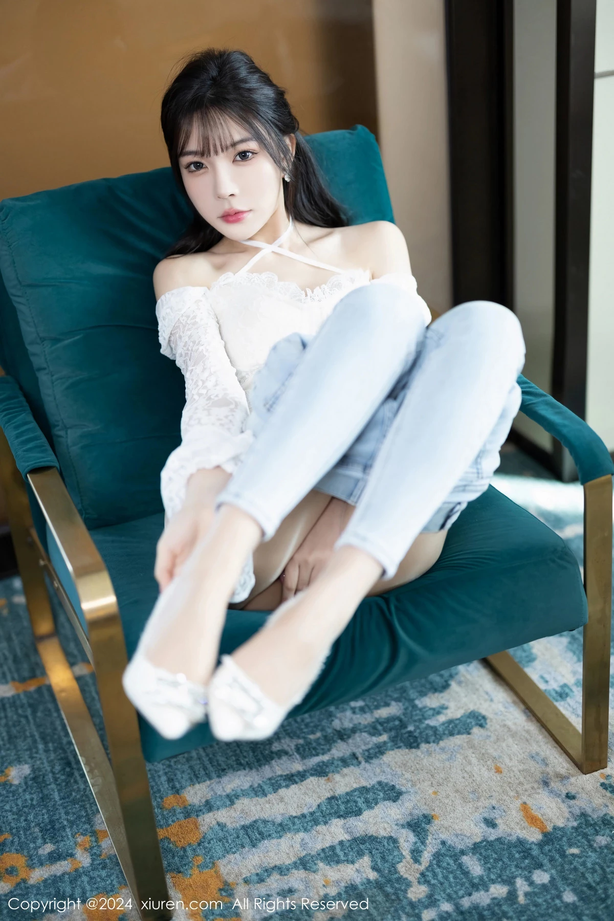 [XiuRen]高清写真图 2024.02.27 No.8147 徐莉芝Booty 美腿黑丝