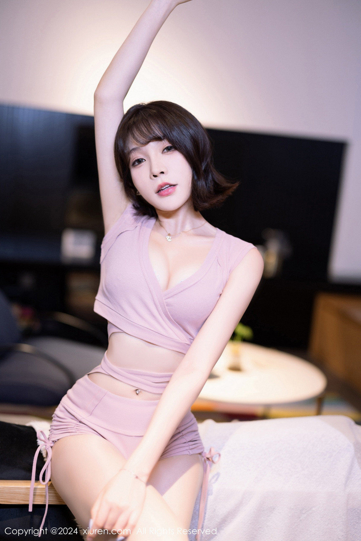 [XiuRen]高清写真图 2024.07.10 No.8836 徐莉芝Booty 丝袜美臀