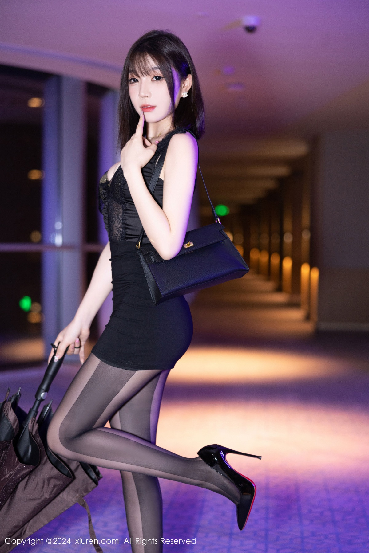 [XiuRen]高清写真图 2024.09.13 No.9157 徐莉芝Booty 美腿黑丝