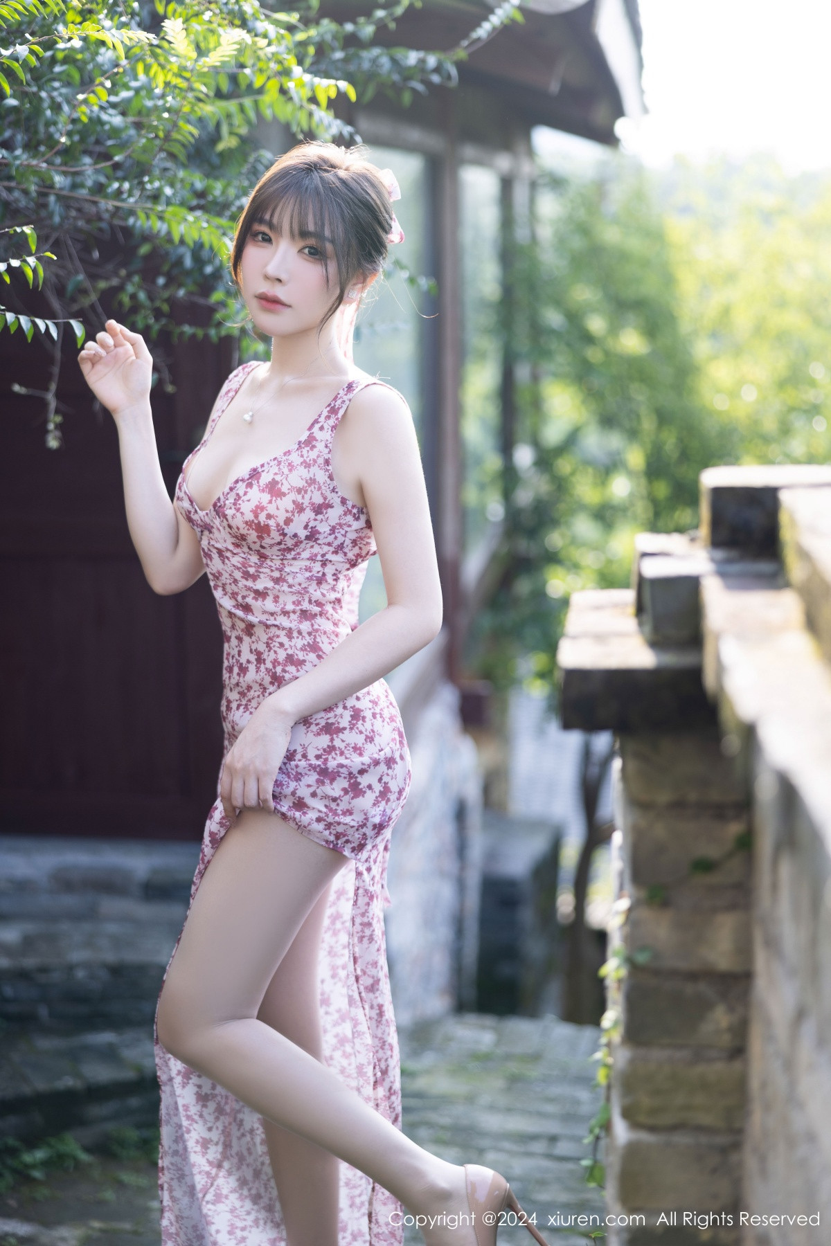 [XiuRen]高清写真图 2024.09.23 No.9195 徐莉芝Booty 美腿黑丝