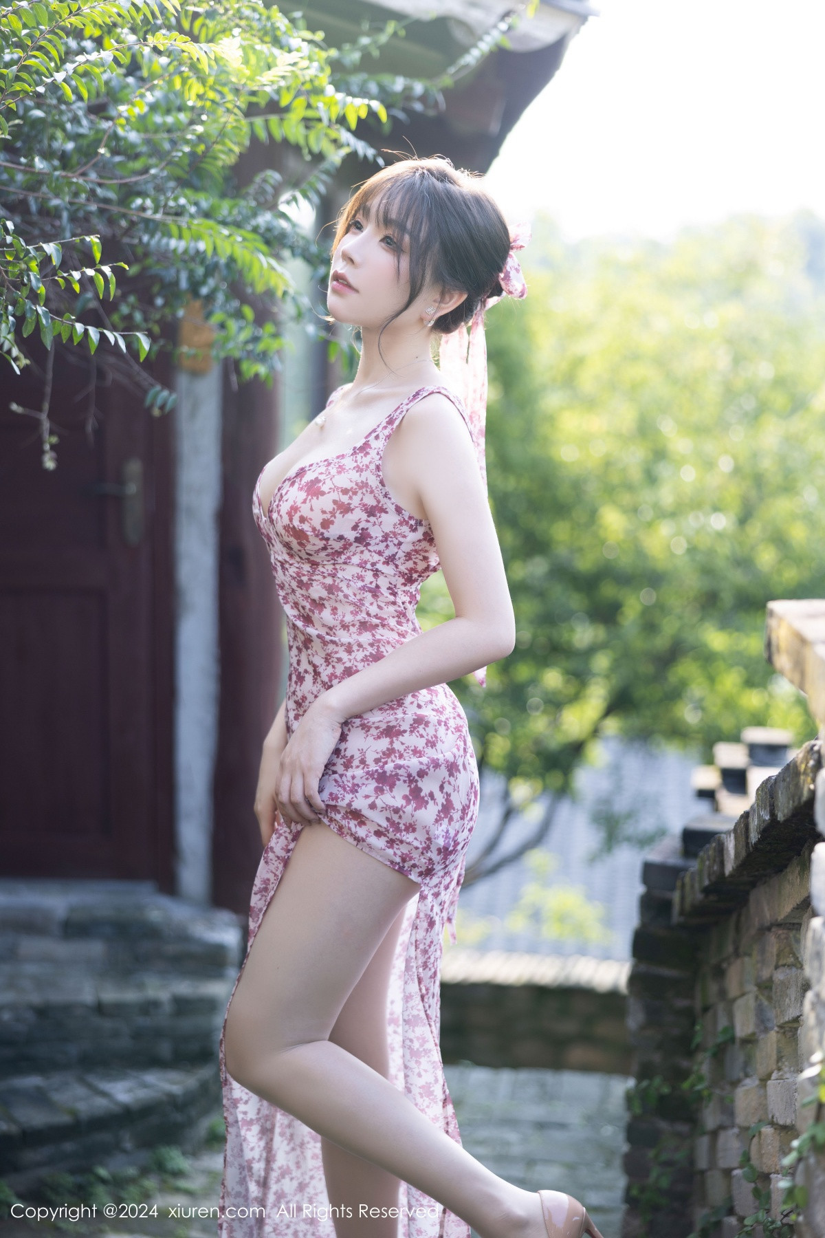 [XiuRen]高清写真图 2024.09.23 No.9195 徐莉芝Booty 美腿黑丝