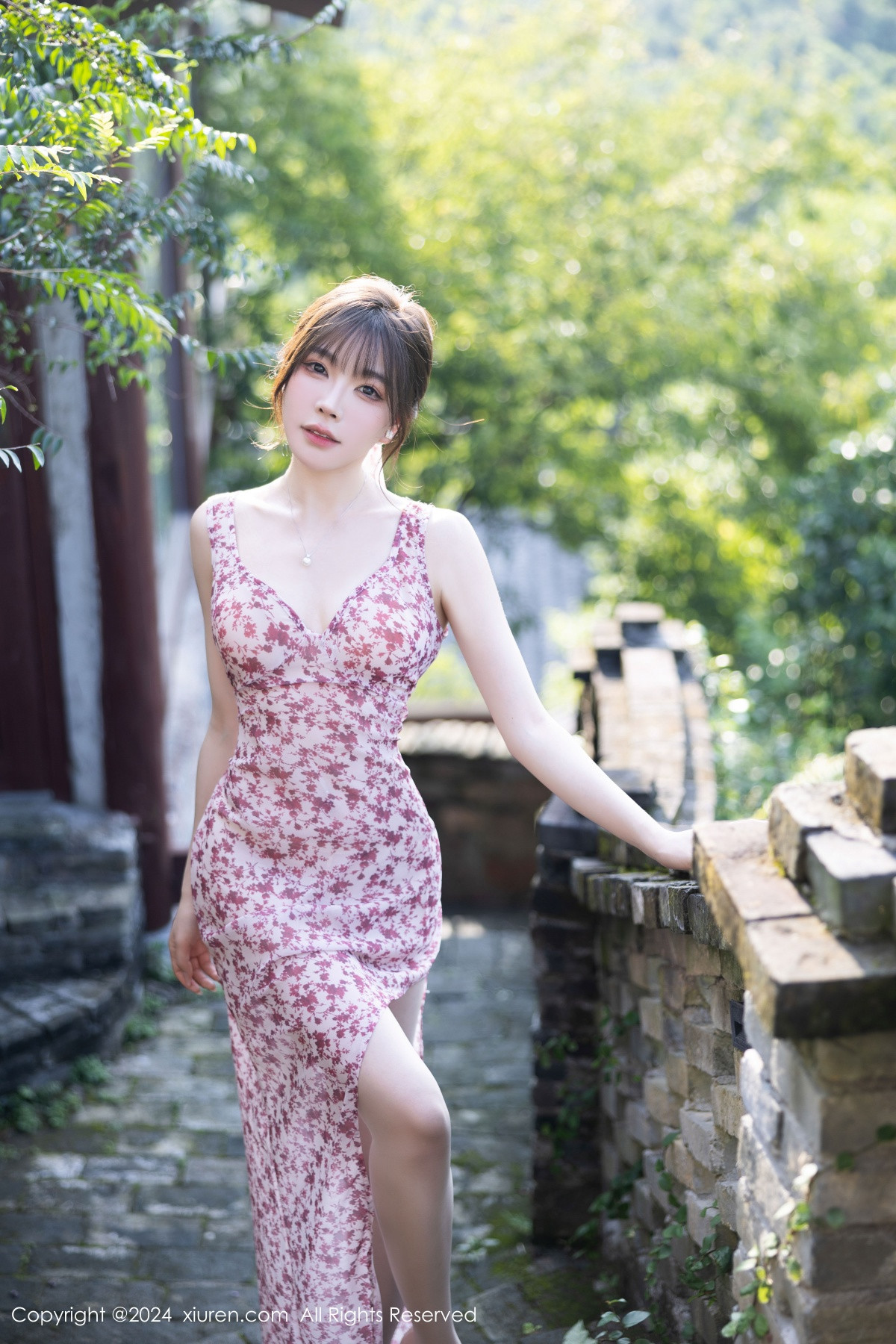 [XiuRen]高清写真图 2024.09.23 No.9195 徐莉芝Booty 美腿黑丝